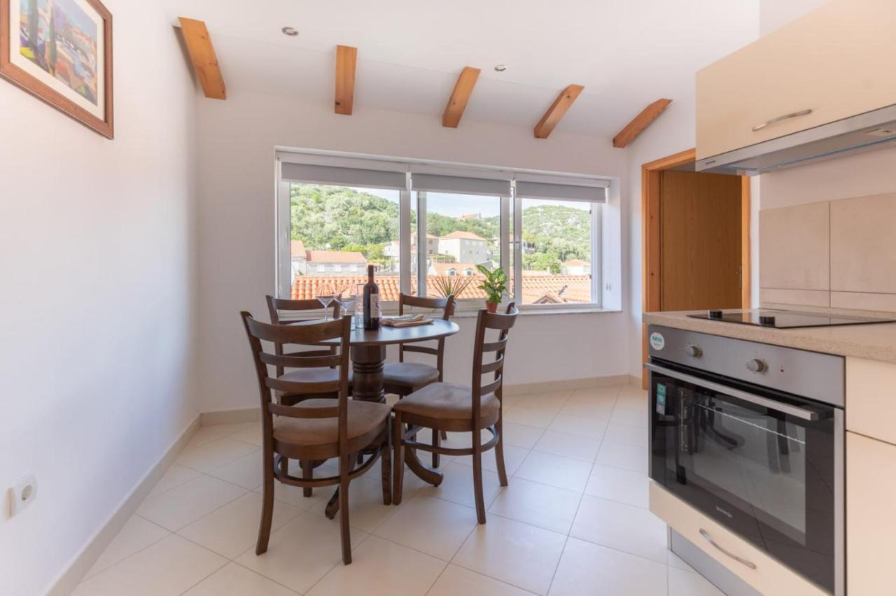 Emily Apartment Sudurad Ngoại thất bức ảnh
