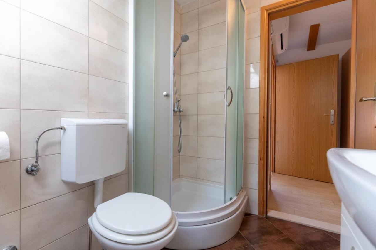 Emily Apartment Sudurad Ngoại thất bức ảnh
