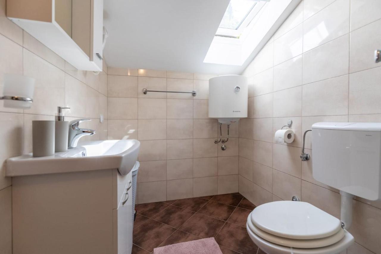 Emily Apartment Sudurad Ngoại thất bức ảnh